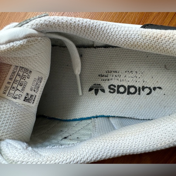 Adidas Superstar white core black stripes size 8.5 Women’s - Picture 6 of 6